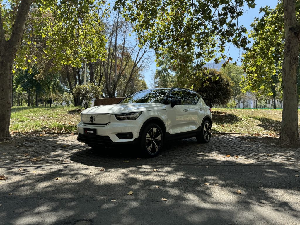 Portada Volvo XC40 Recharge