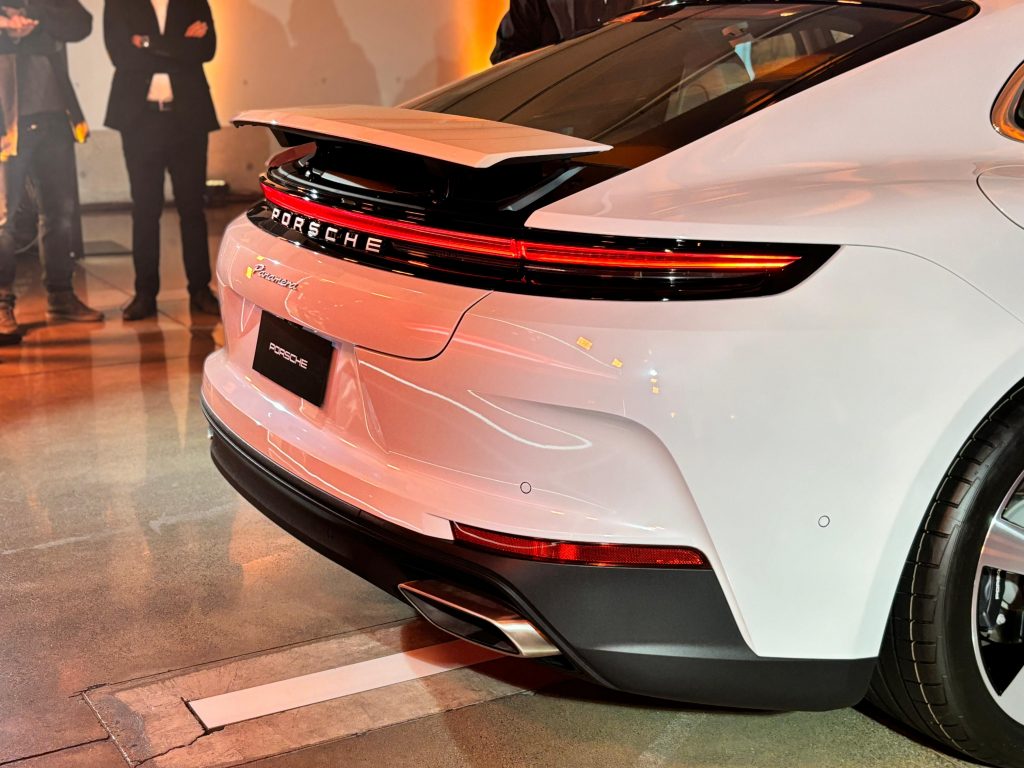 zaga Panamera Porsche
