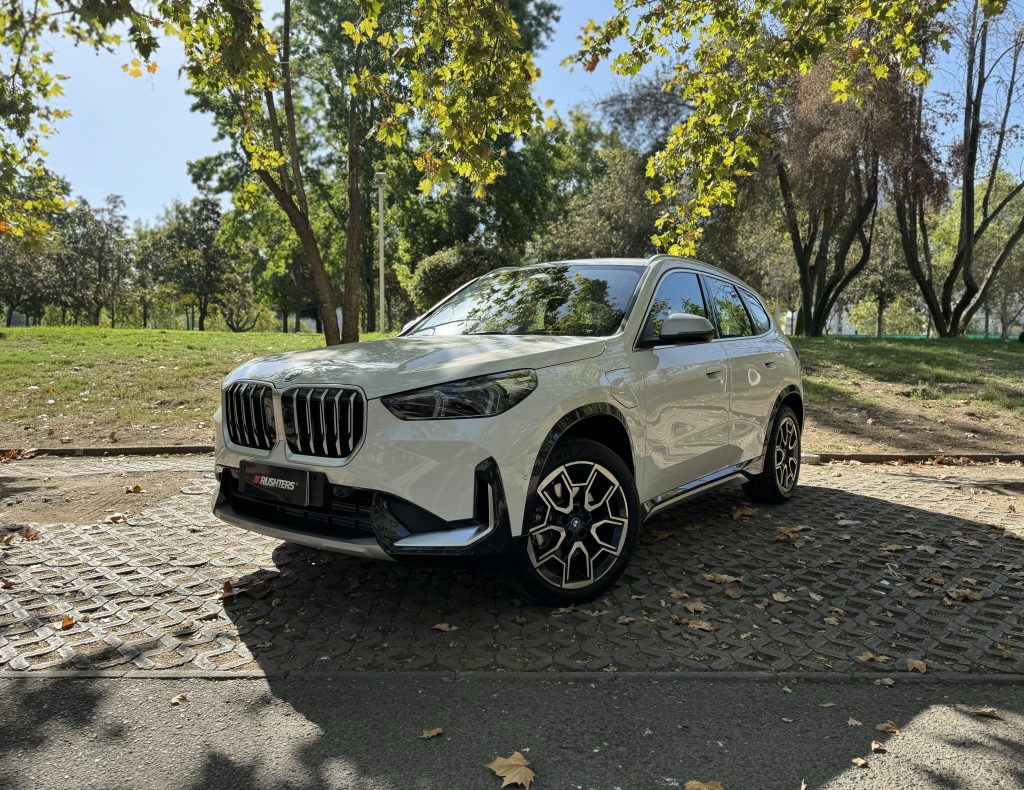 Portada BMW X1 PHEV